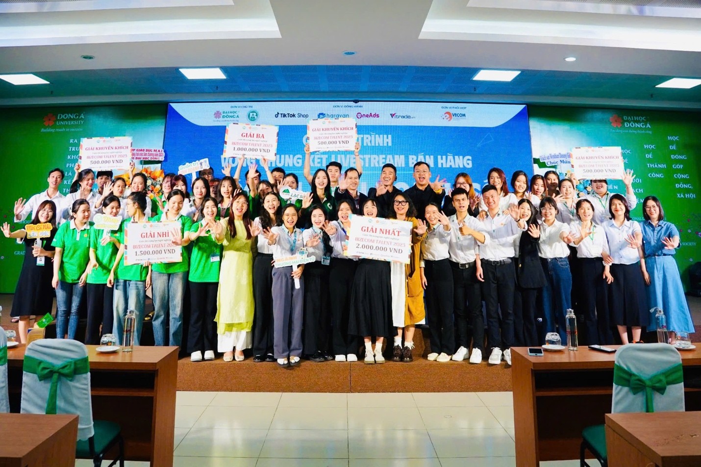 lý do chọn ngành thương mại điện tử đại học đông á